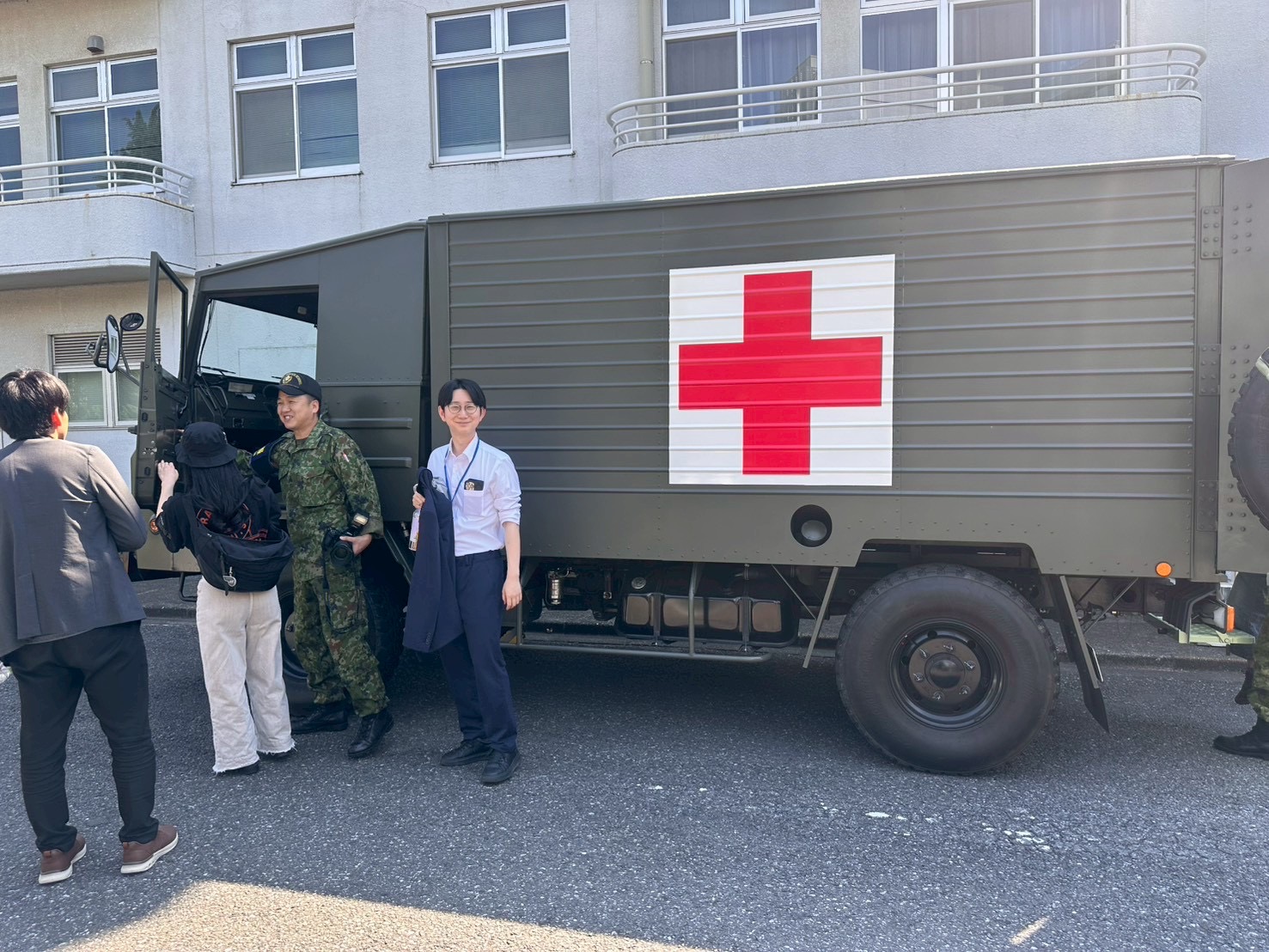 自衛隊三宿駐屯地を視察するにとう泰明