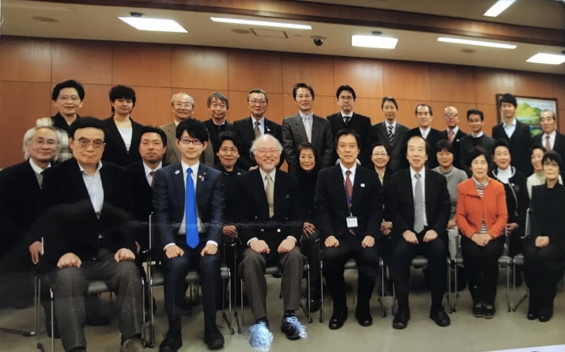 地域や行政に関する会合の集合写真